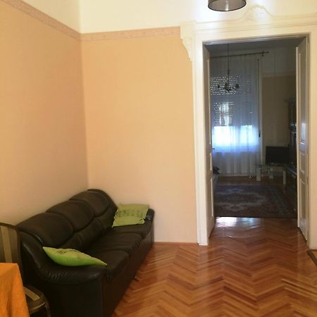 Szent Janos Apartman Szeged Exteriör bild
